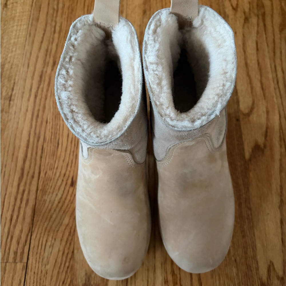 No. 6 Shearling Boot - Picture 2 of 6